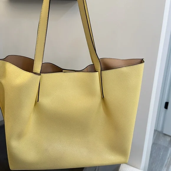 Michael Kors, handbag and wristlet - Picture 15 of 15